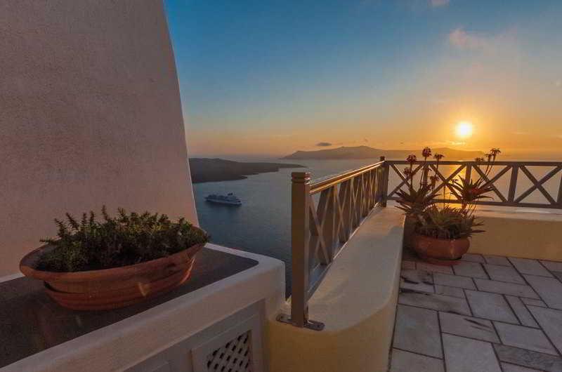 Cori Rigas Suites Fira  Chambre photo