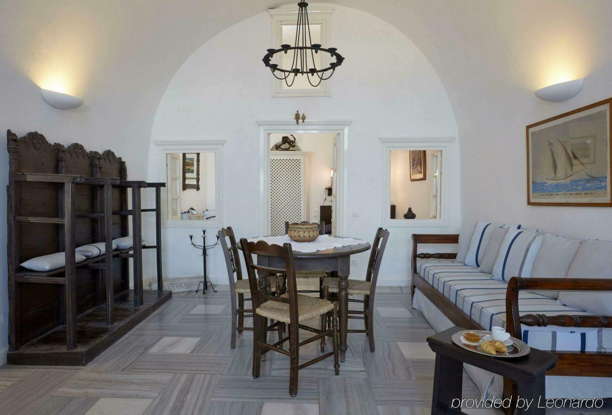 Cori Rigas Suites Fira  Extérieur photo
